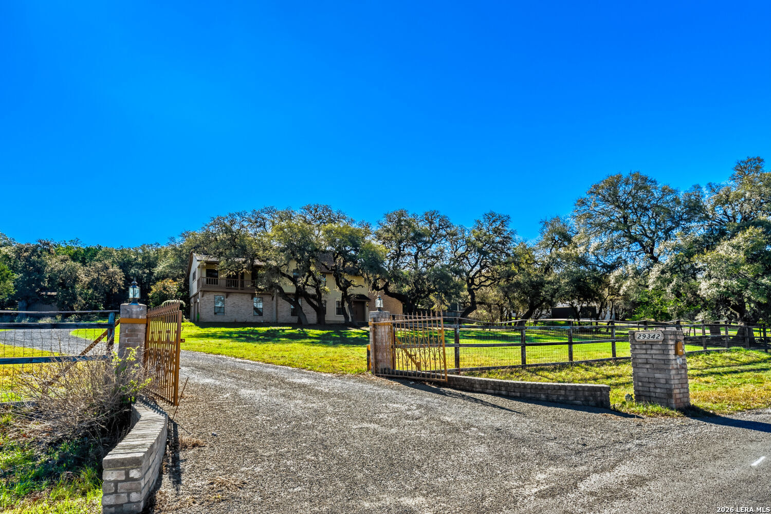 29342 Seabiscuit Fair Oaks Ranch TX 78015
