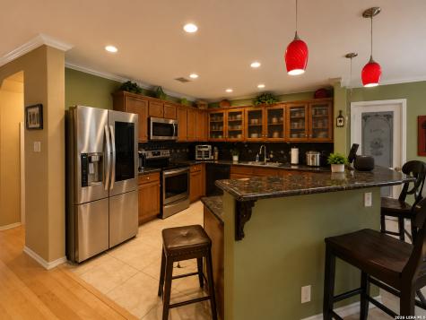 1402 Kingsbridge San Antonio TX 78253