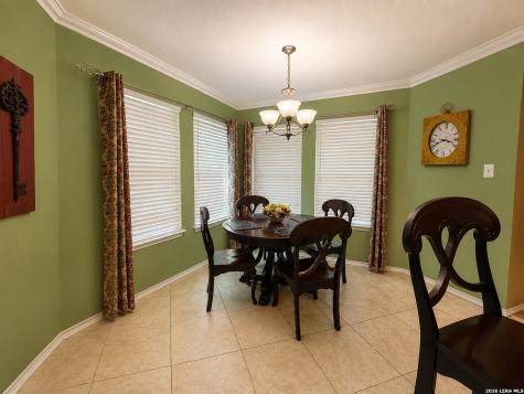 1402 Kingsbridge San Antonio TX 78253