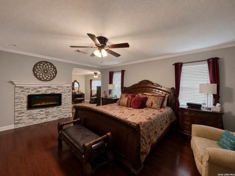 1402 Kingsbridge San Antonio TX 78253