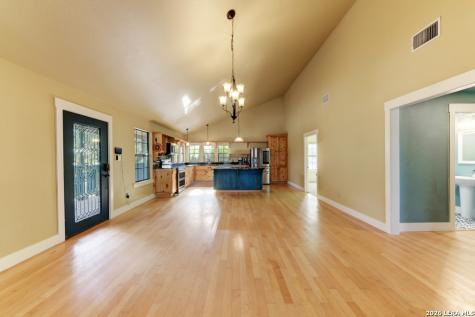 451 Wegener Trail Fischer (comal) TX 78623