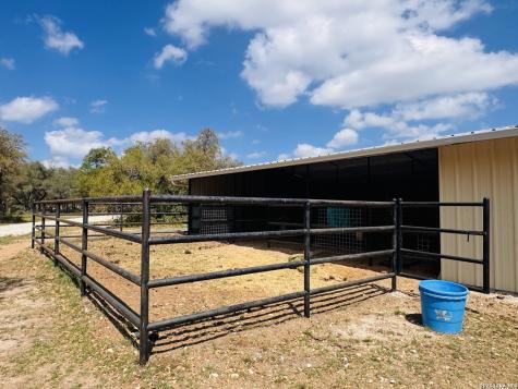 451 Wegener Trail Fischer (comal) TX 78623