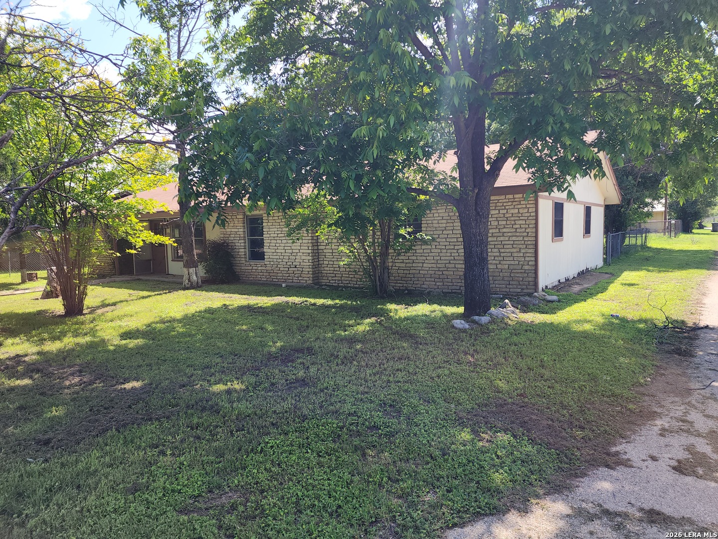 235 N 12th Street Junction TX 76849