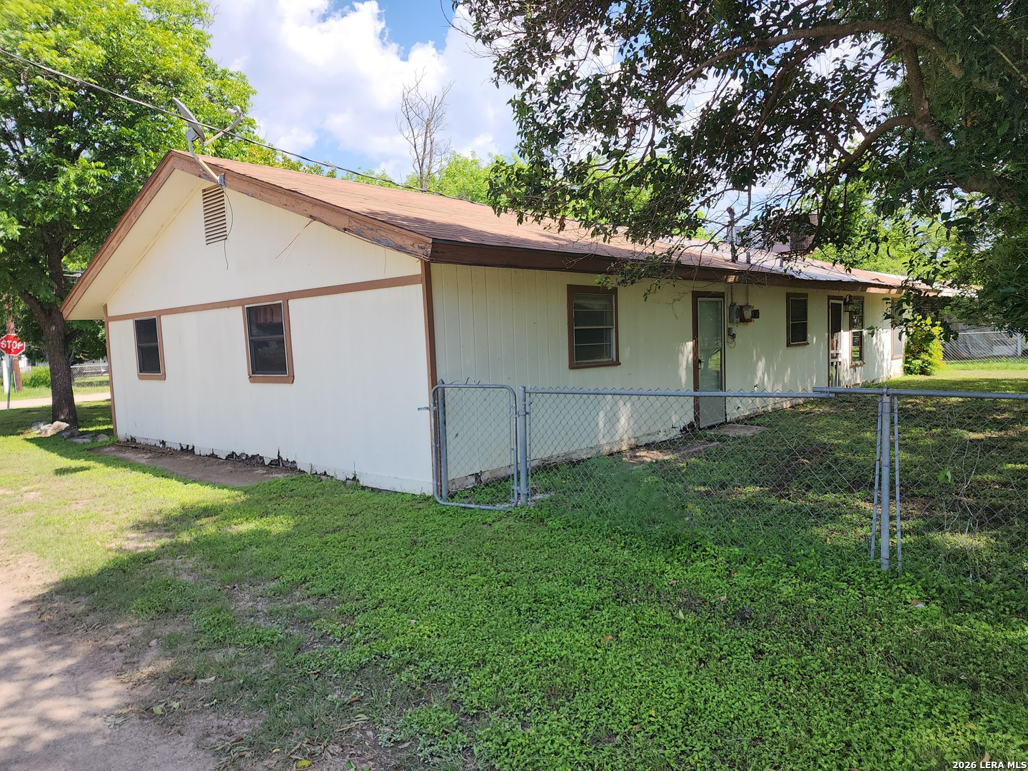 235 N 12th Street Junction TX 76849