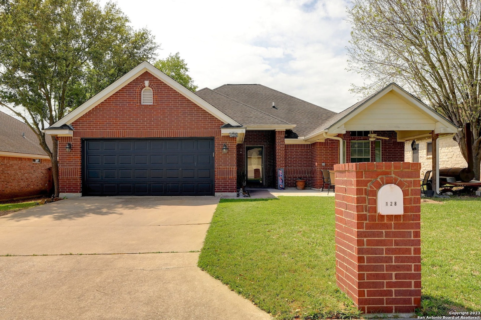 128 River Park Drive Luling TX 78648