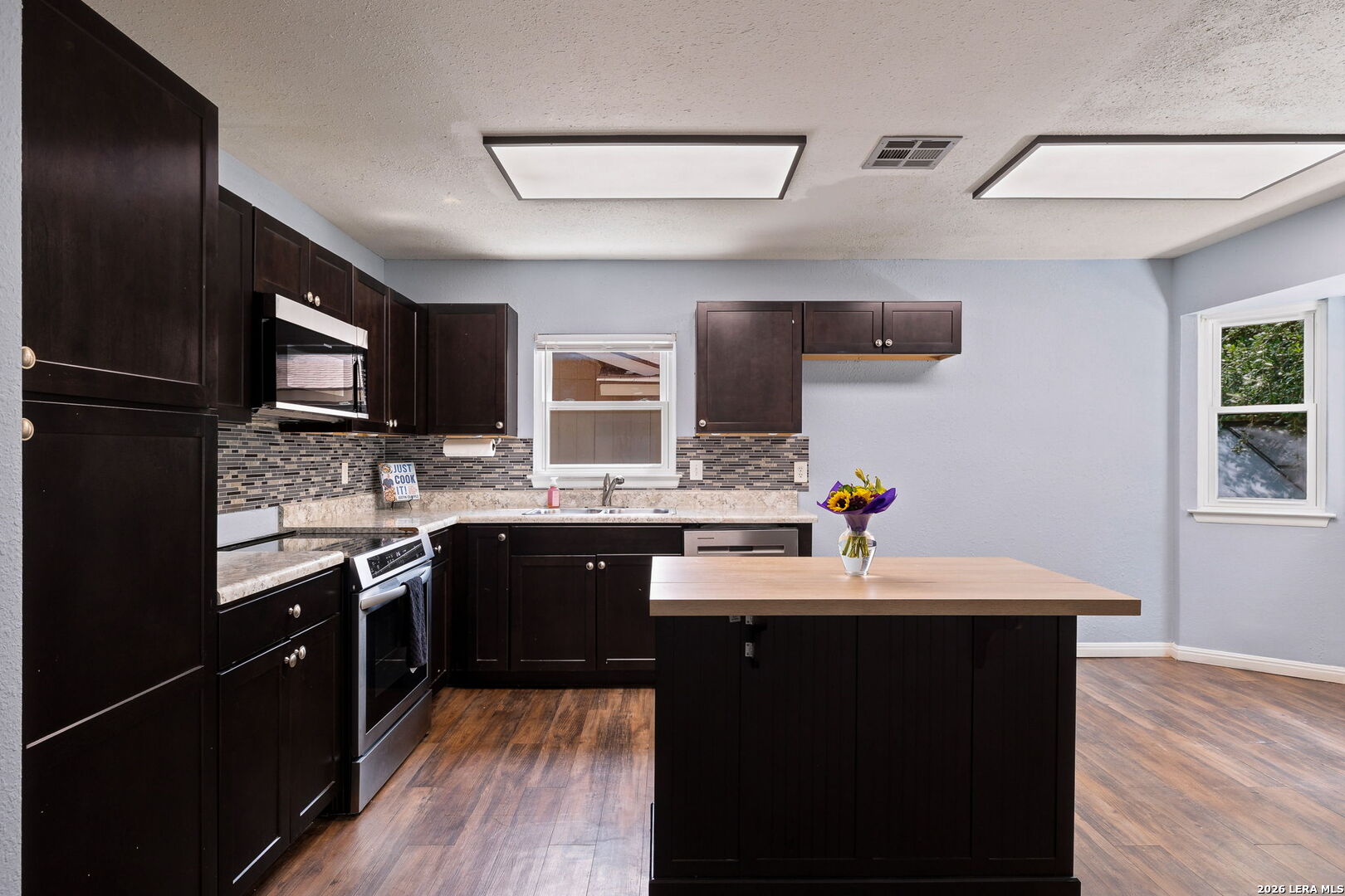 7631 Tarrasa San Antonio TX 78239