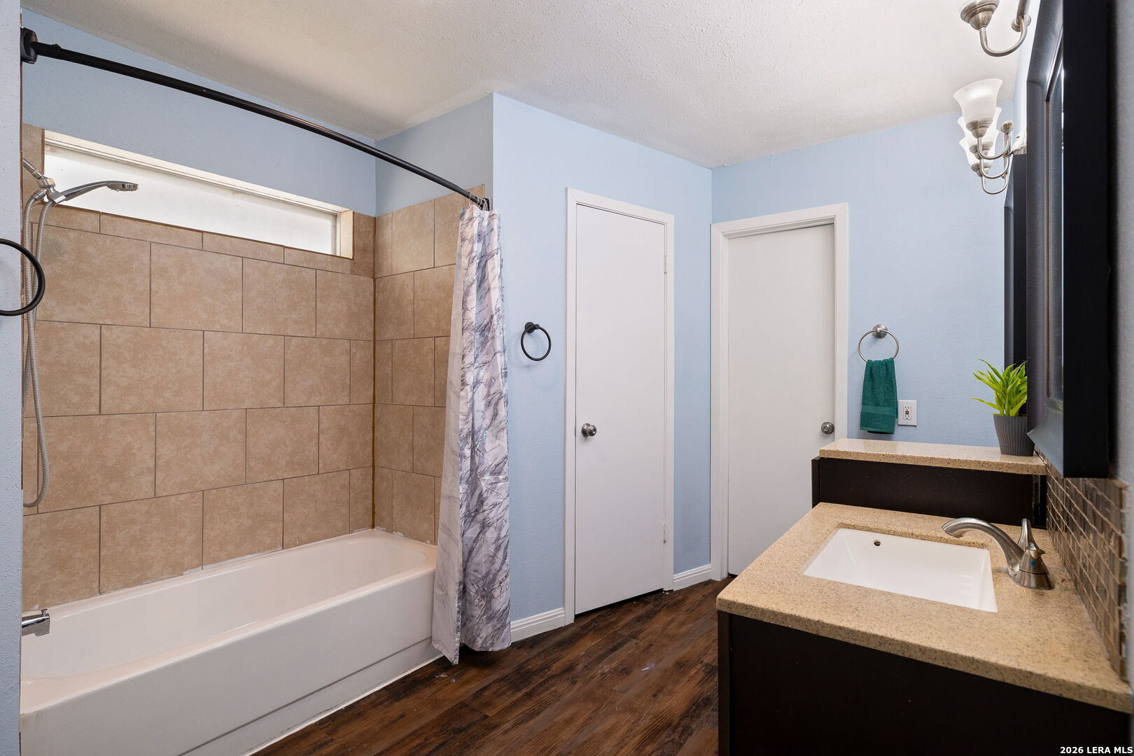 7631 Tarrasa San Antonio TX 78239