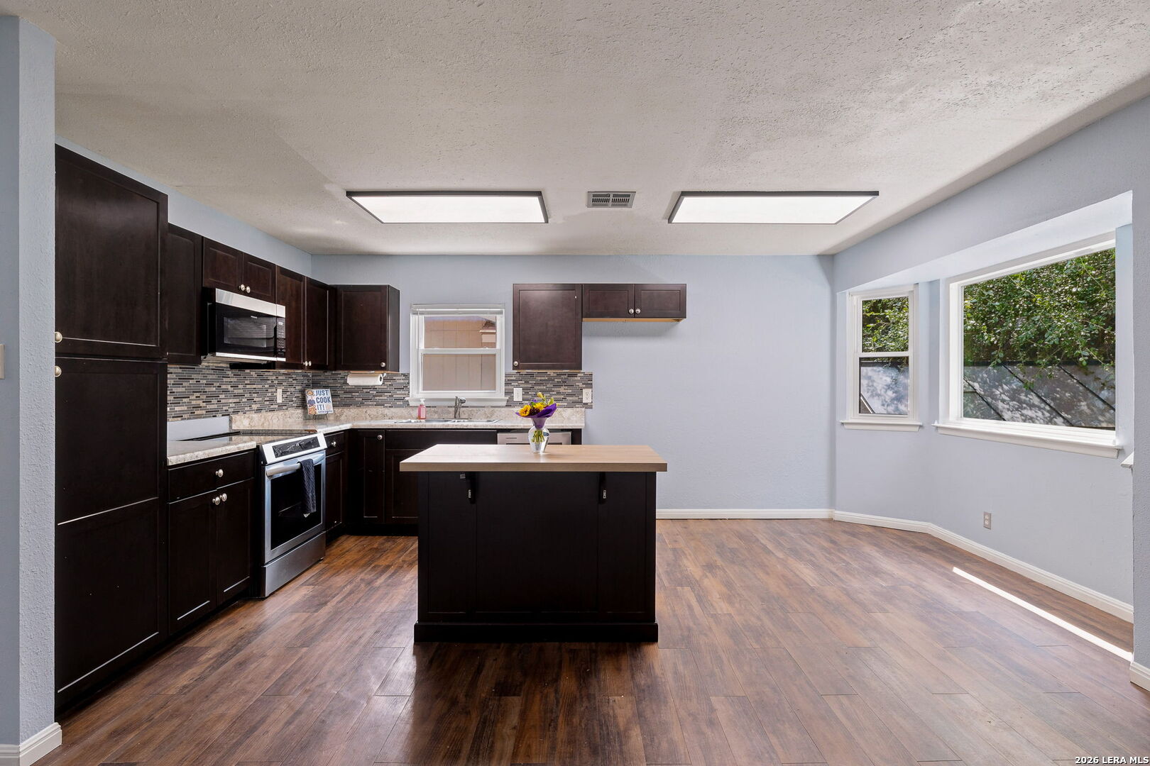 7631 Tarrasa San Antonio TX 78239