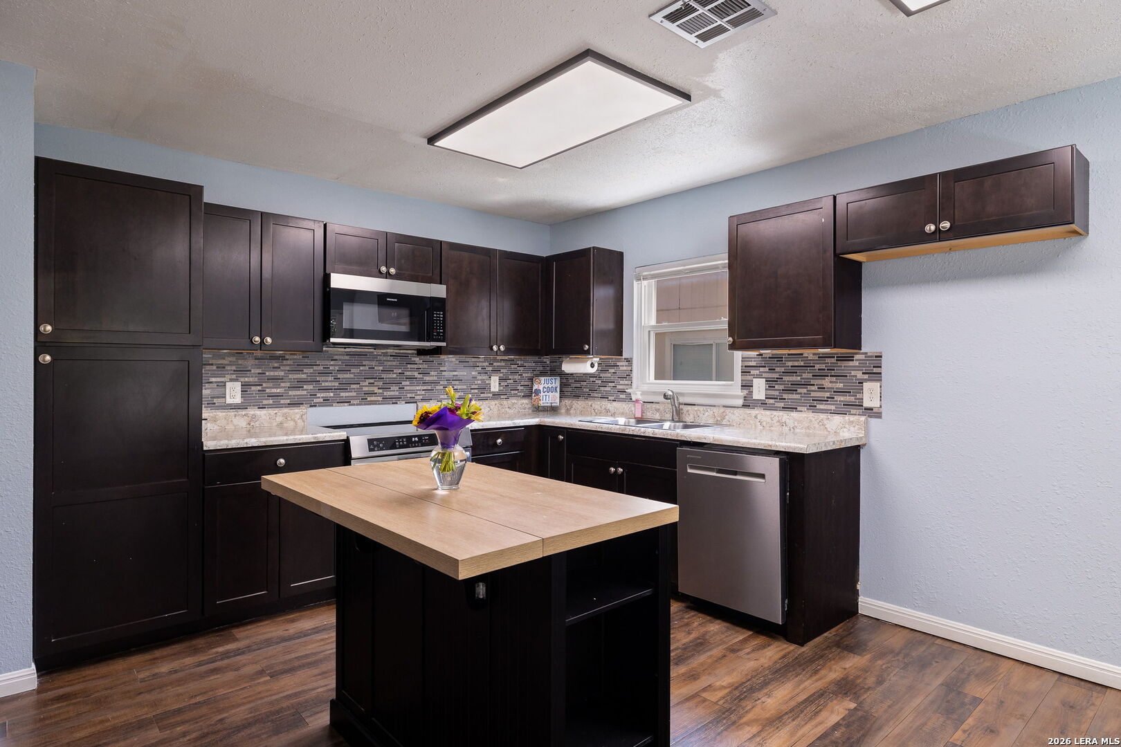 7631 Tarrasa San Antonio TX 78239