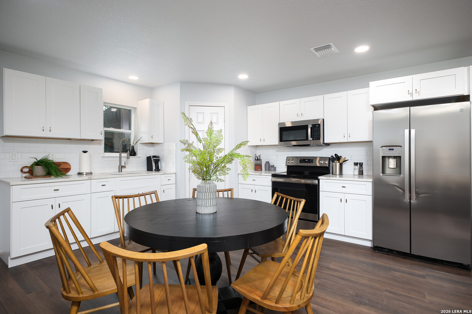 559 W Nacogdoches Street New Braunfels TX 78130