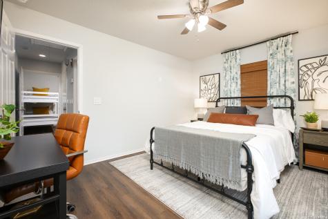 559 W Nacogdoches Street New Braunfels TX 78130