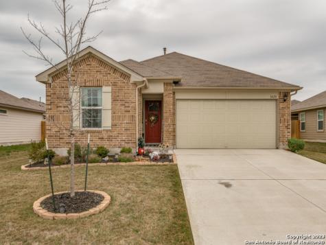 1420 Almond Creek Seguin TX 78155