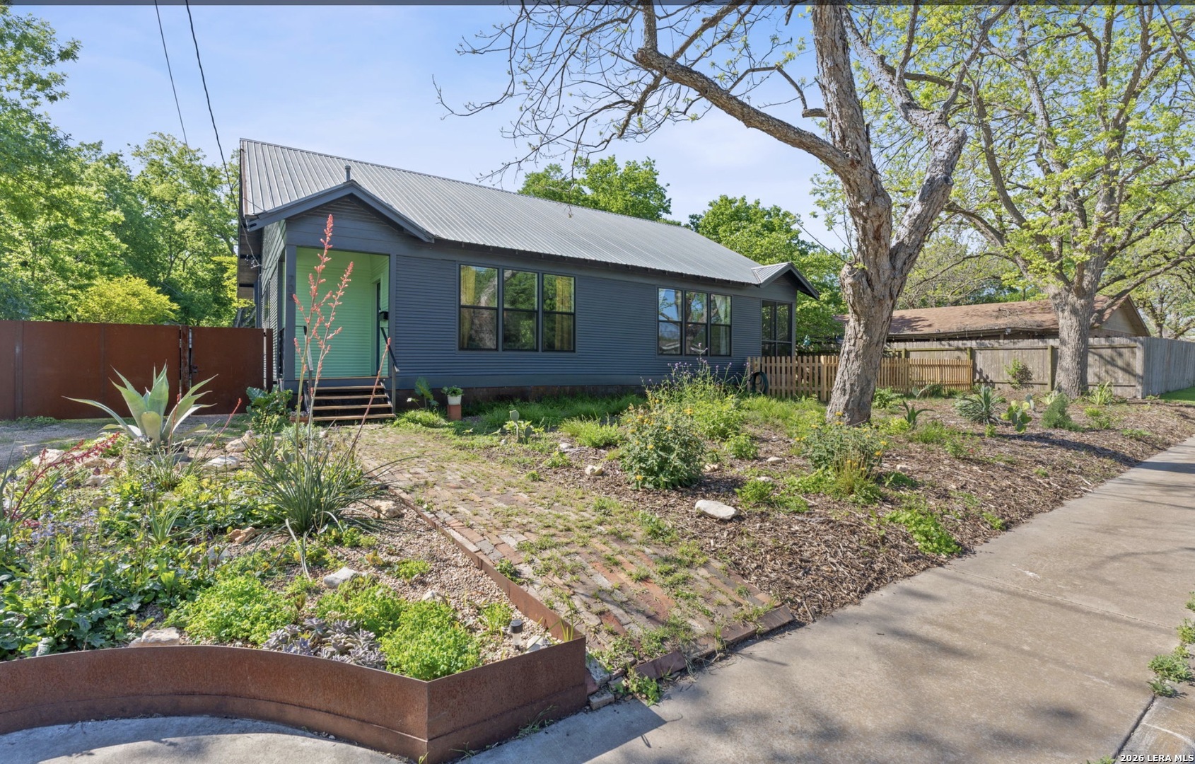 708 W Prairie Lea Street Lockhart TX 78644