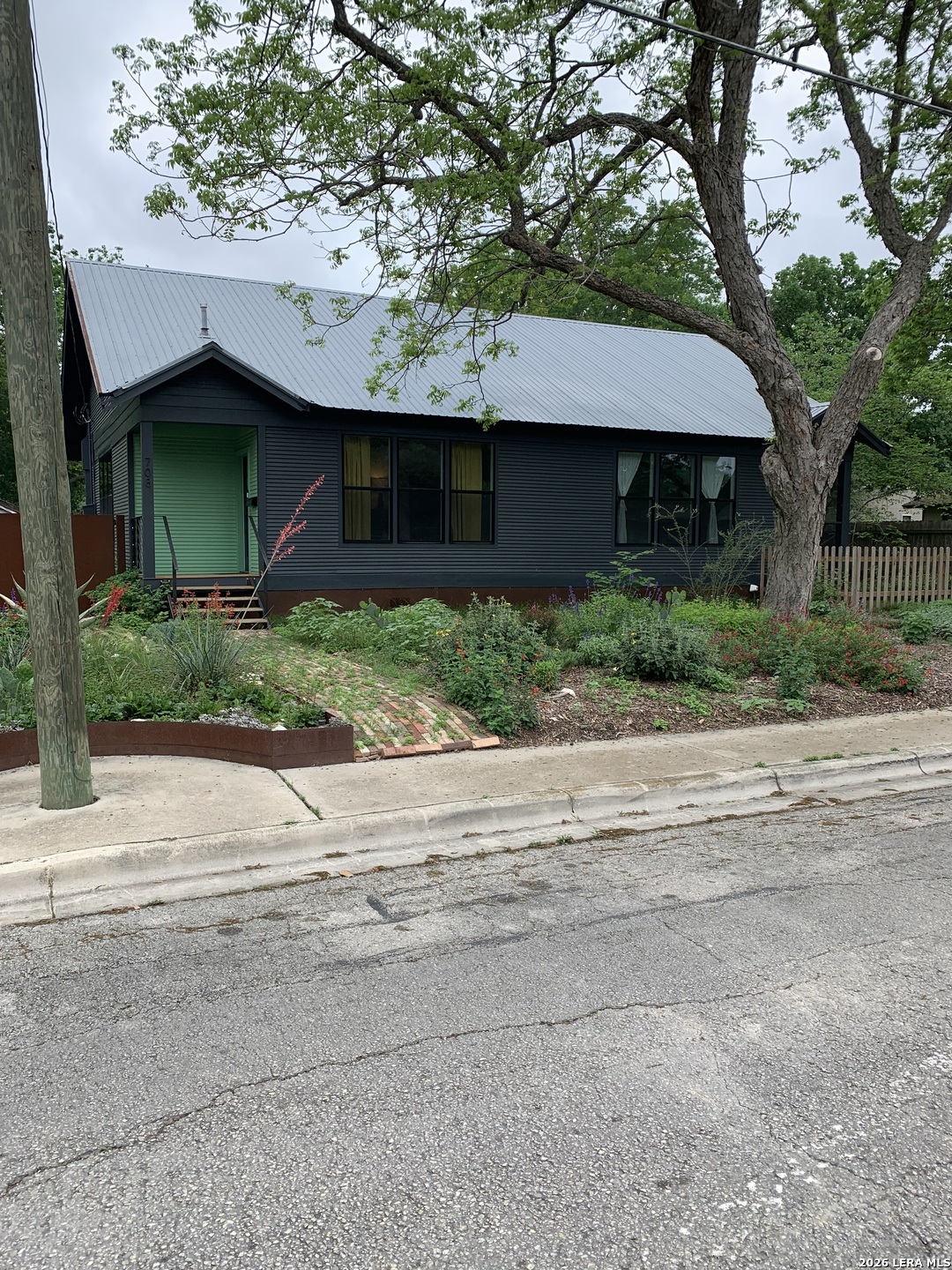 708 W Prairie Lea Street Lockhart TX 78644