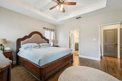 128 Parkcrest Floresville TX 78114