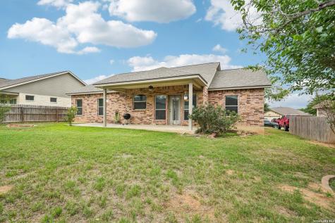 128 Parkcrest Floresville TX 78114