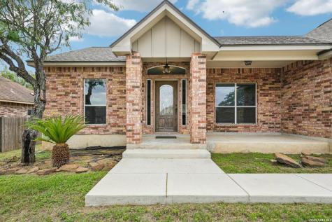 128 Parkcrest Floresville TX 78114
