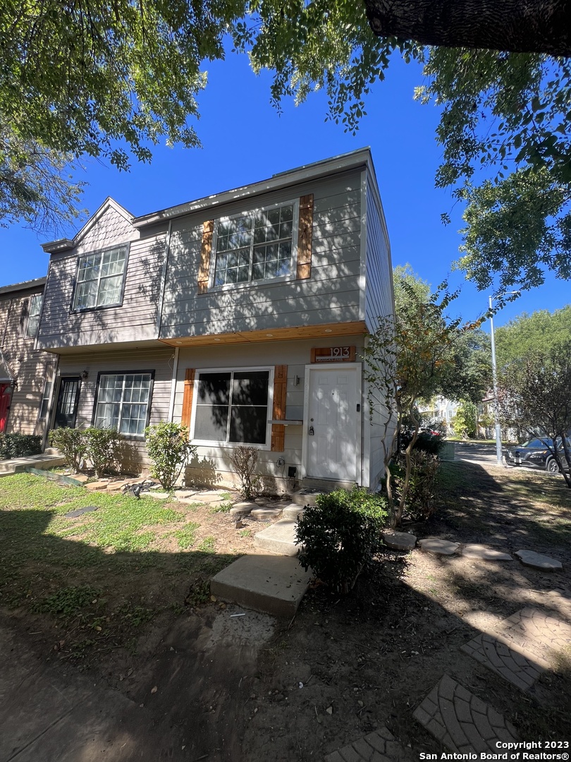 1913 Crossgate Park San Antonio TX 78247