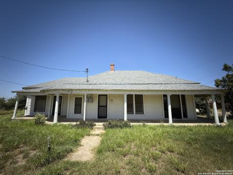 306 N 10th Carrizo Springs TX 78834