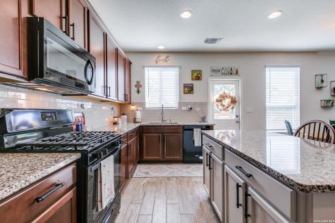 10106 Cowboy Lane San Antonio TX 78254