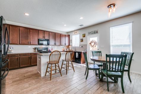 10106 Cowboy Lane San Antonio TX 78254