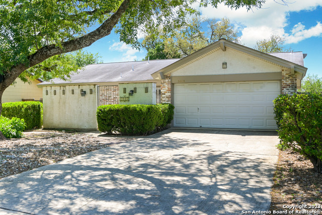 5006 Las Campanas Street San Antonio TX 78233