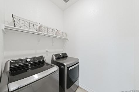 1524 Leeds Park Bulverde TX 78163