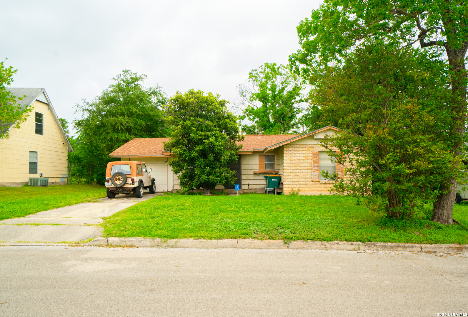 811 Stonegate Drive Universal City TX 78148