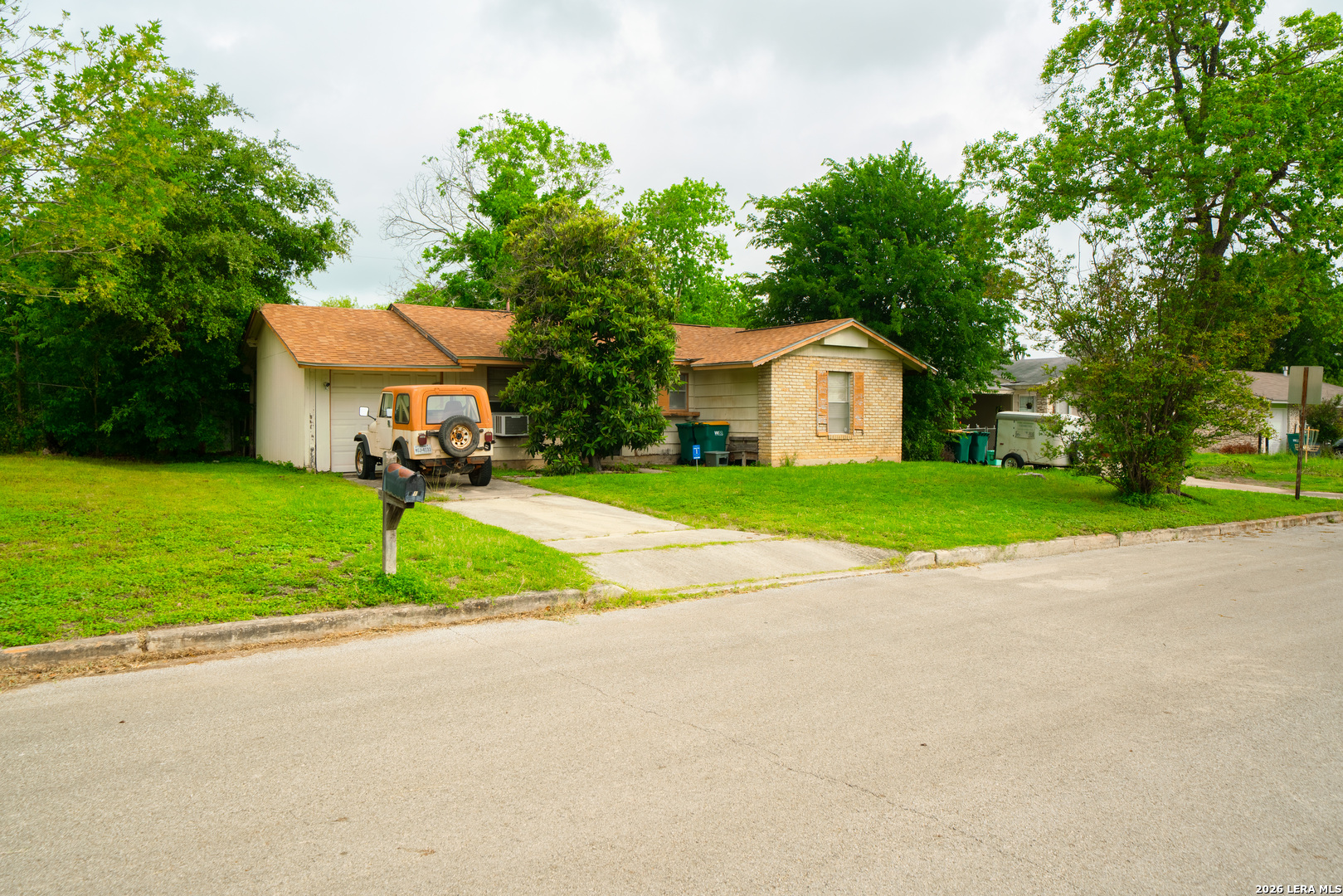 811 Stonegate Drive Universal City TX 78148