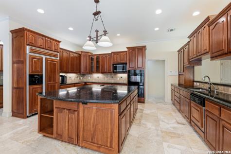 519 Blackjack Oak Shavano Park TX 78230