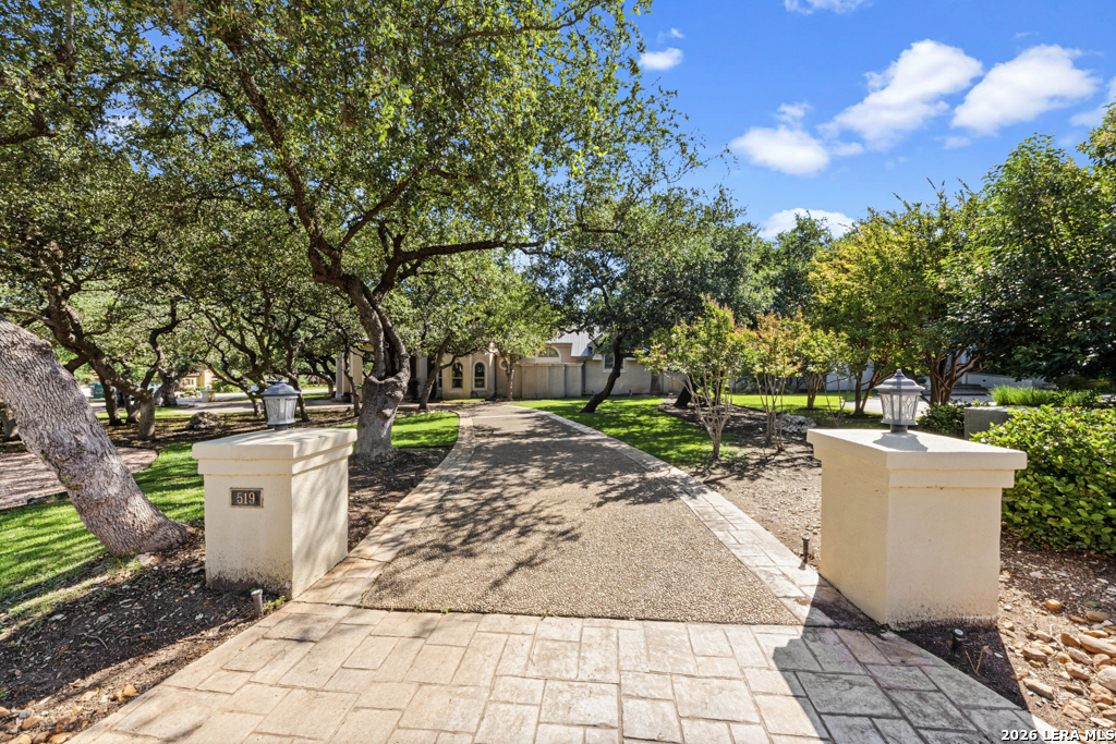 519 Blackjack Oak Shavano Park TX 78230