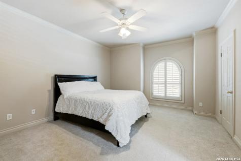 519 Blackjack Oak Shavano Park TX 78230