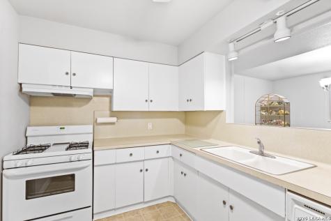 558 Cicero San Antonio TX 78218