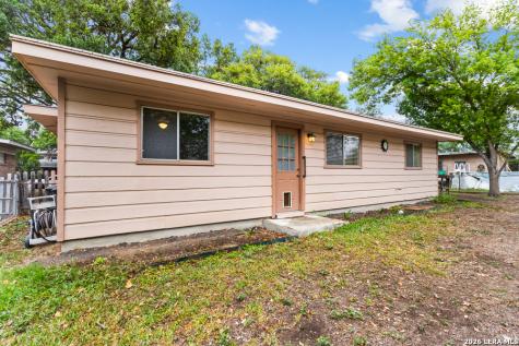 558 Cicero San Antonio TX 78218