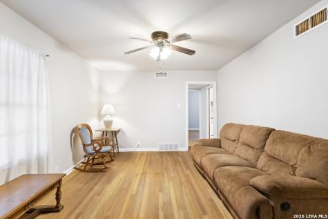 558 Cicero San Antonio TX 78218