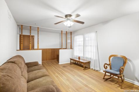 558 Cicero San Antonio TX 78218
