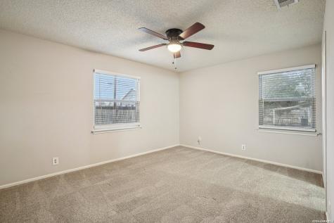 318 Balboa Drive Universal City TX 78148