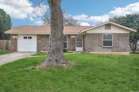 318 Balboa Drive Universal City TX 78148