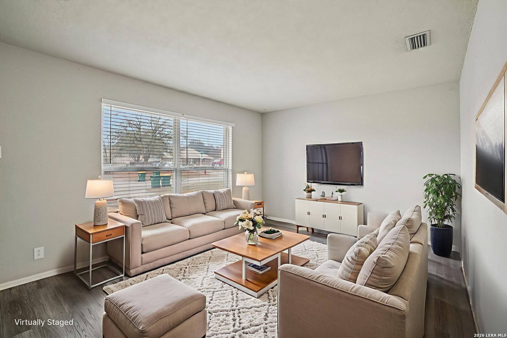 318 Balboa Drive Universal City TX 78148
