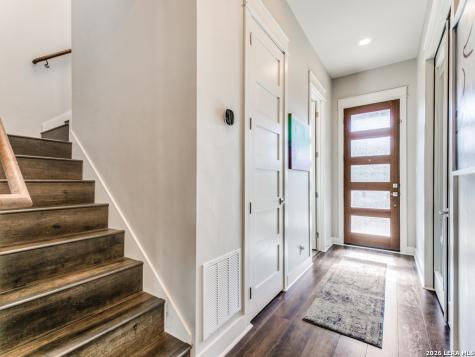 1103 N Pine Street San Antonio TX 78202