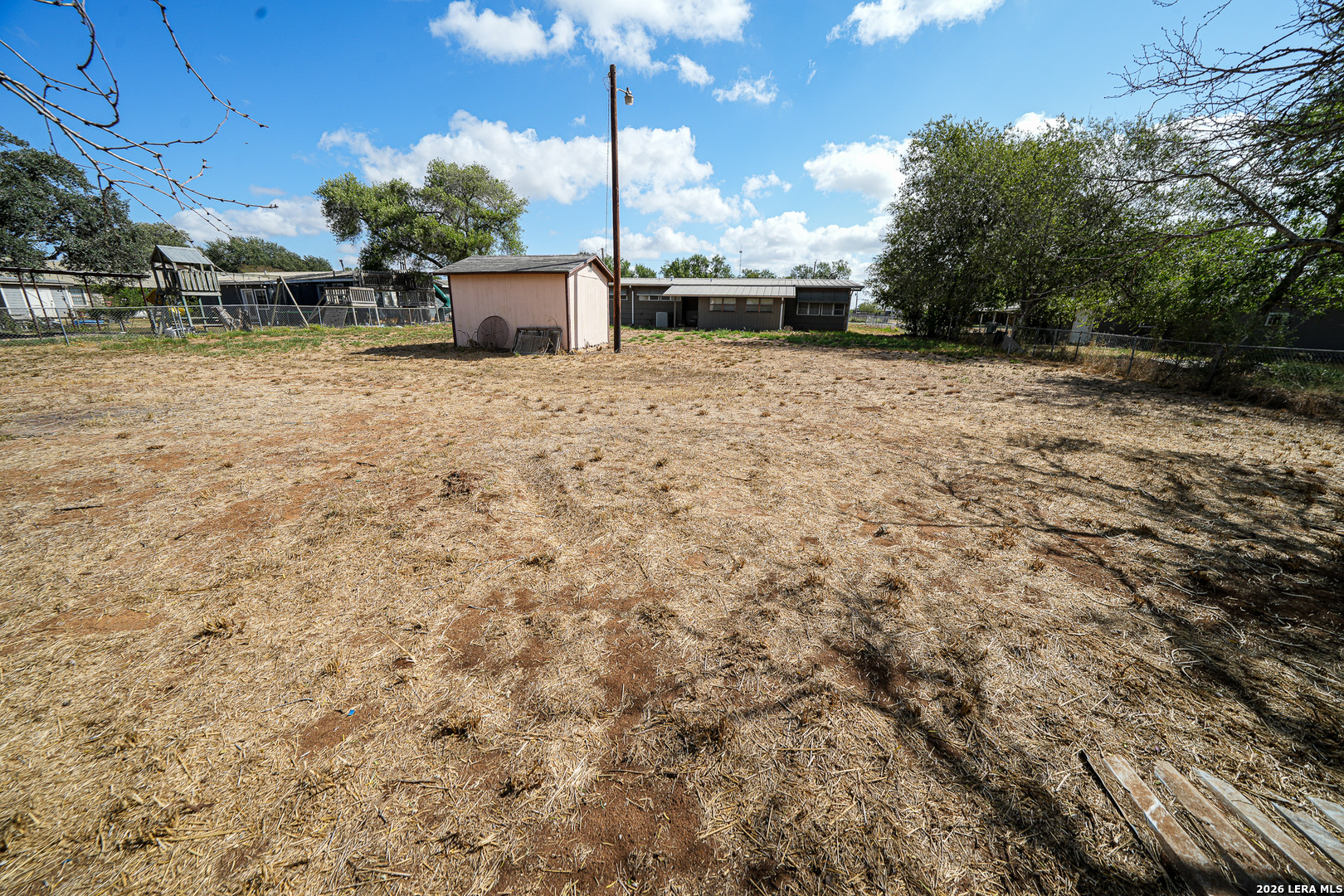 664 S Edwards Avenue Charlotte TX 78011