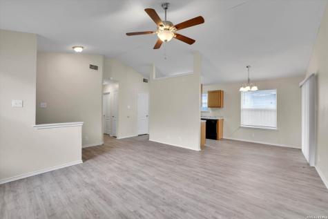 4014 Sparrow Lake San Antonio TX 78244