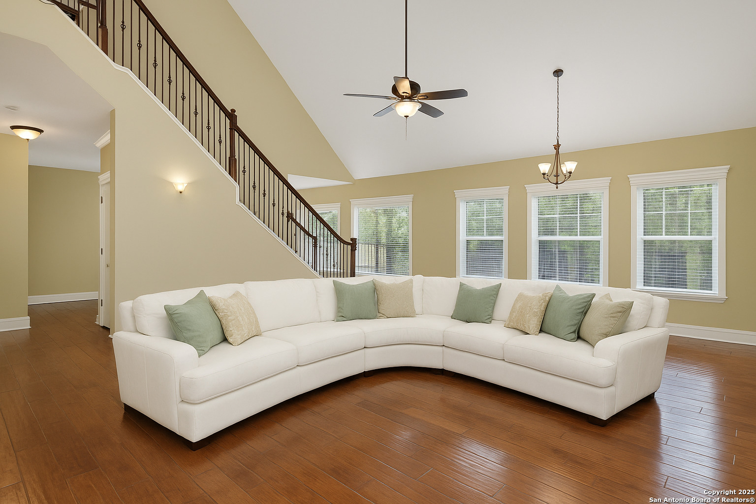 204 Falling Hills New Braunfels TX 78132