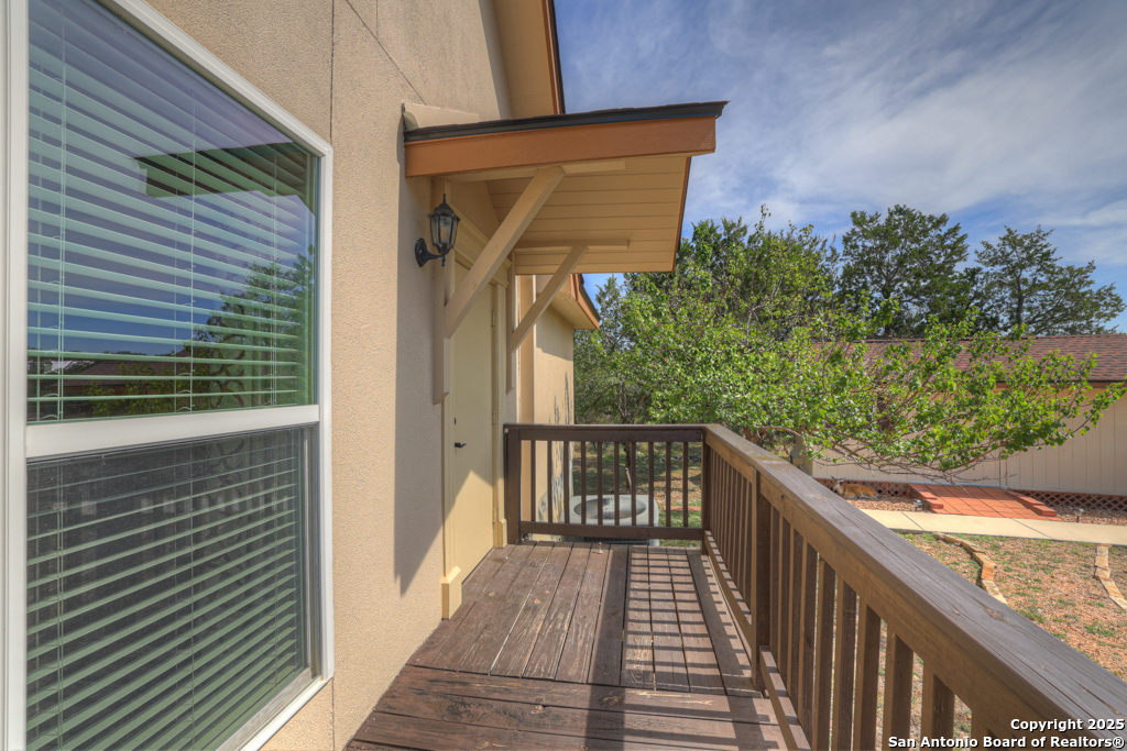 204 Falling Hills New Braunfels TX 78132