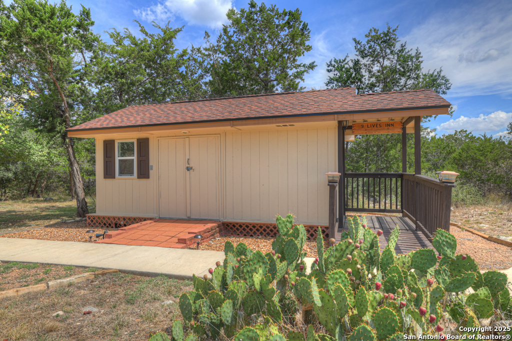 204 Falling Hills New Braunfels TX 78132