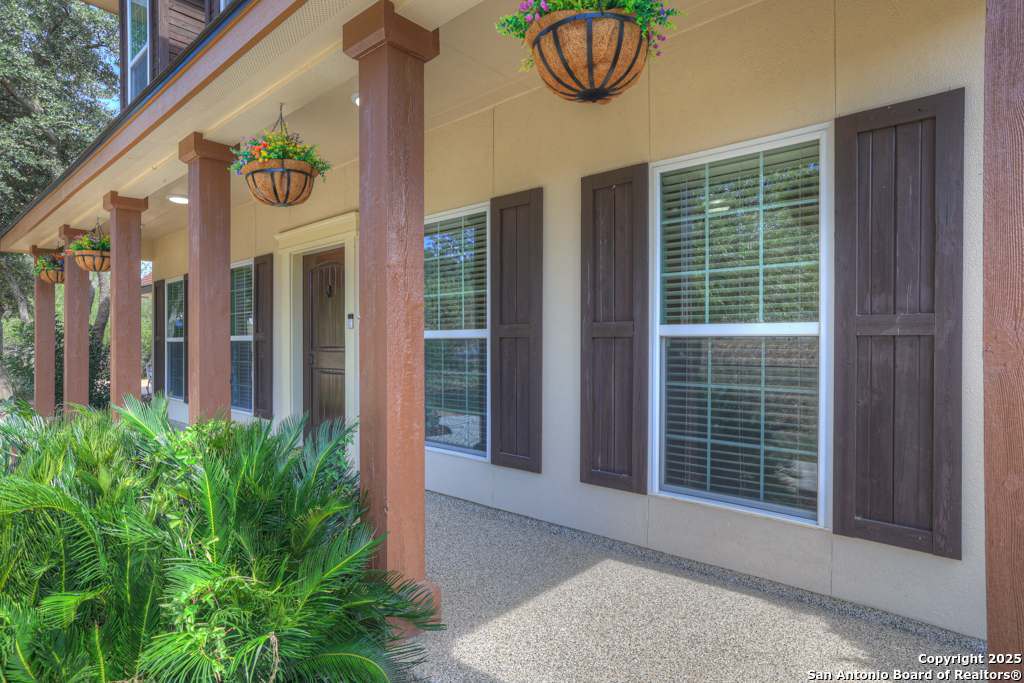 204 Falling Hills New Braunfels TX 78132