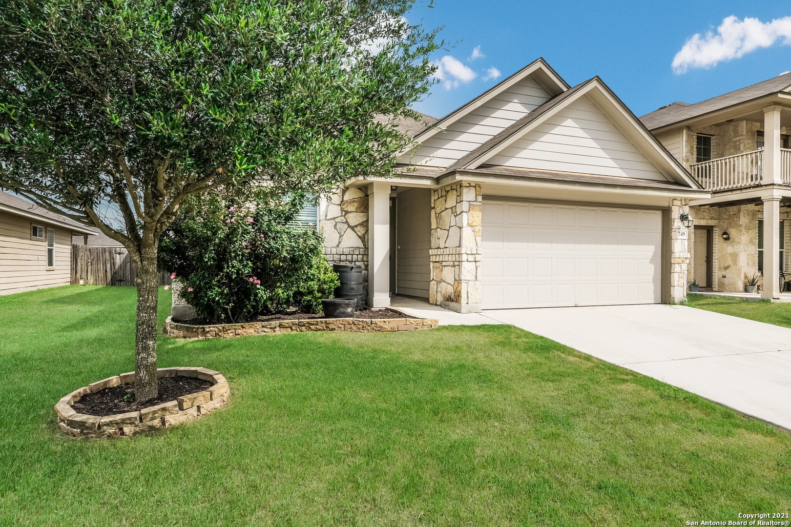 749 Great Oaks Drive New Braunfels TX 78130