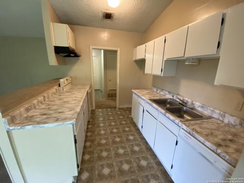 5706 Lake Cove San Antonio TX 78222