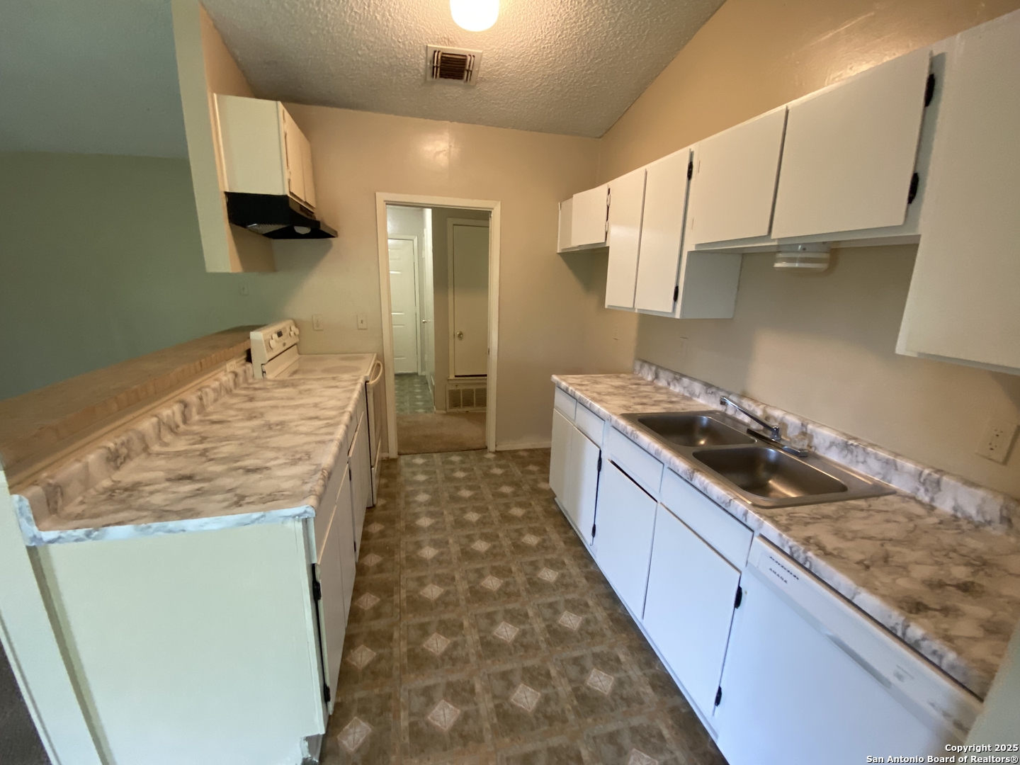 5706 Lake Cove San Antonio TX 78222
