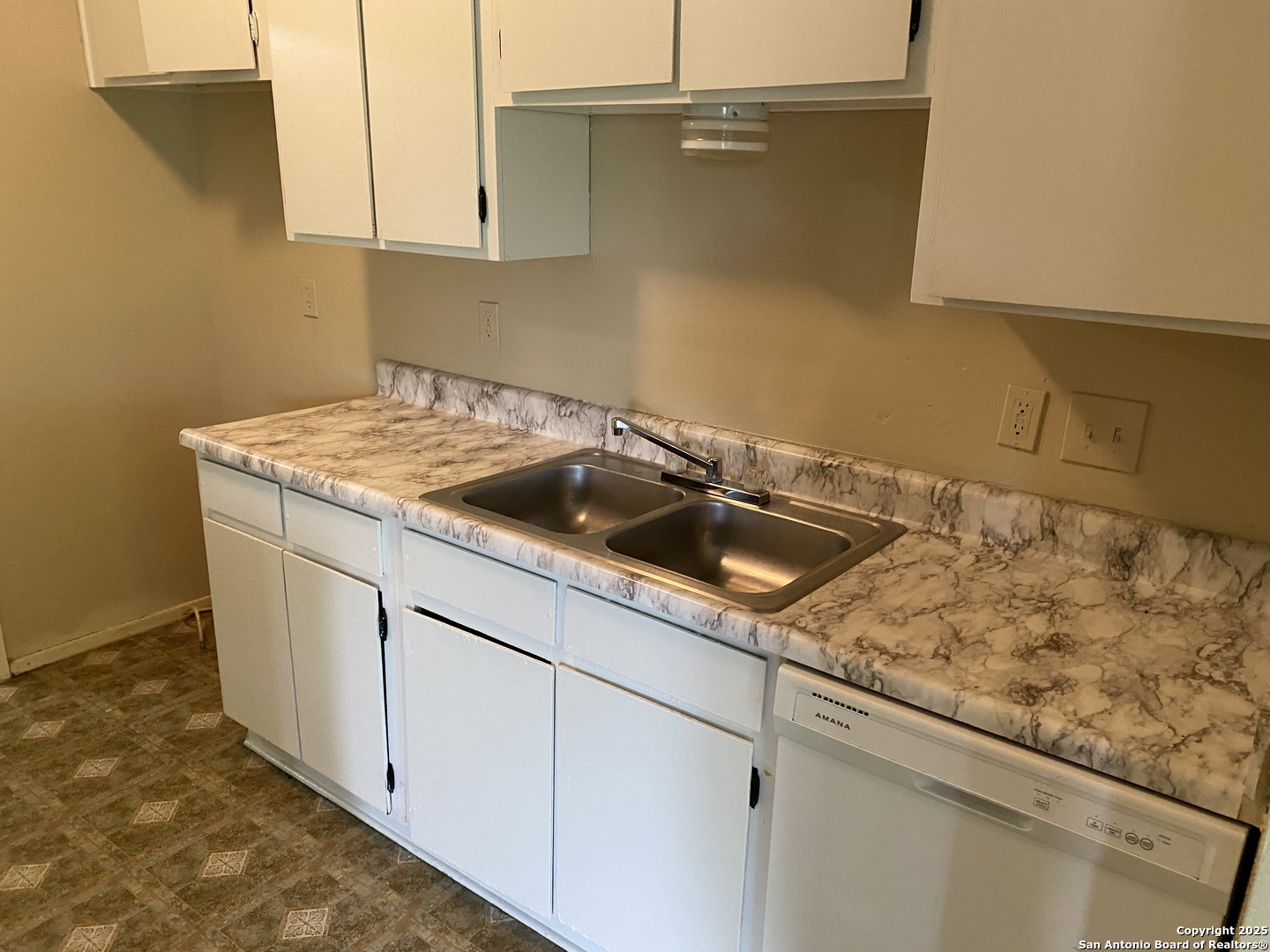 5706 Lake Cove San Antonio TX 78222